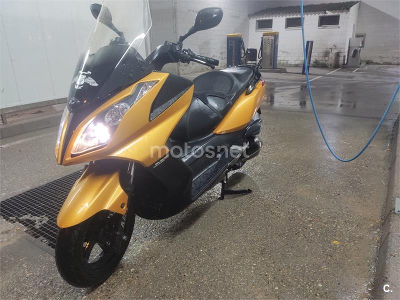 Super Dink 300I ABS
