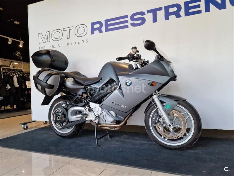 Bmw800st store