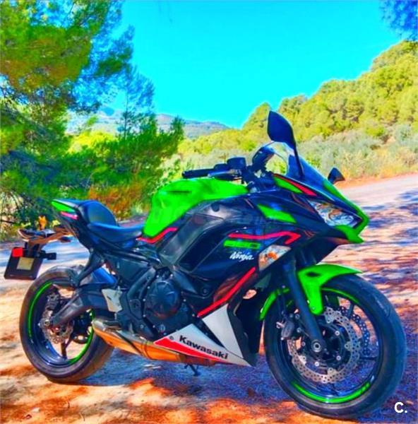 KAWASAKI Ninja 650