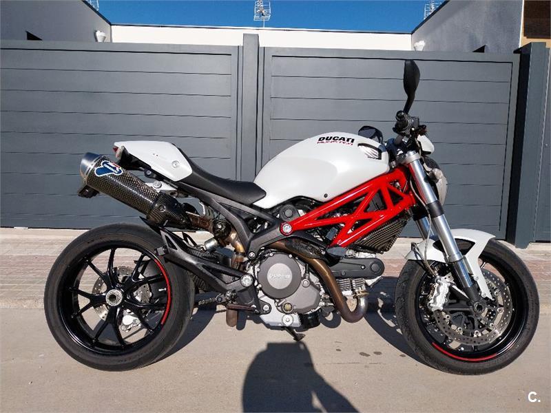 DUCATI MONSTER 796