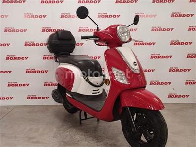 Vends scooter 50cc pas cher - Mayotte Hebdo