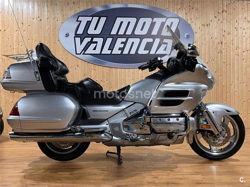 Moto honda deals 1800 goldwing