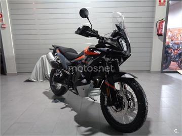 KTM 890