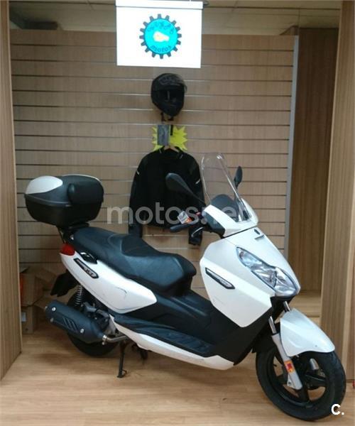 Scooter 125cc PIAGGIO X7 EVO 125 ie (2011) 1650 € en Zaragoza Motos