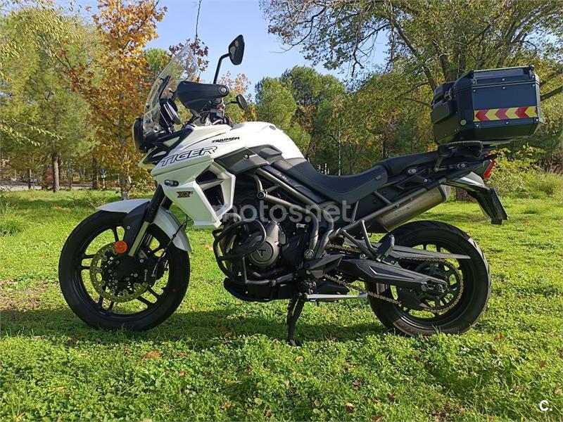 TRIUMPH Tiger 800 XR X