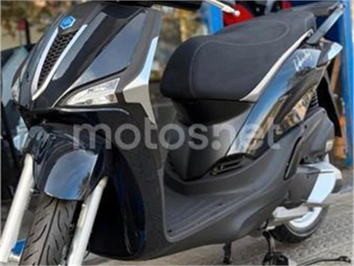 scooter-125cc-piaggio-125-abs-2025-2-649-en-bizkaia-motos