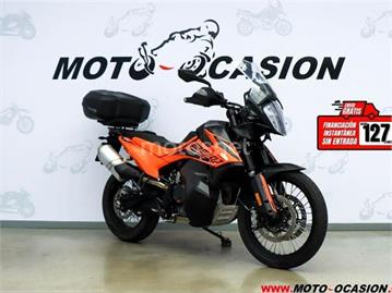 KTM 890