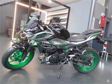 Kawasaki Z 500 2025