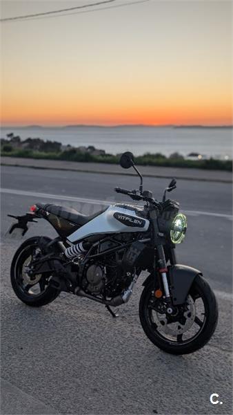 HUSQVARNA Vitpilen 125 Versión 2024