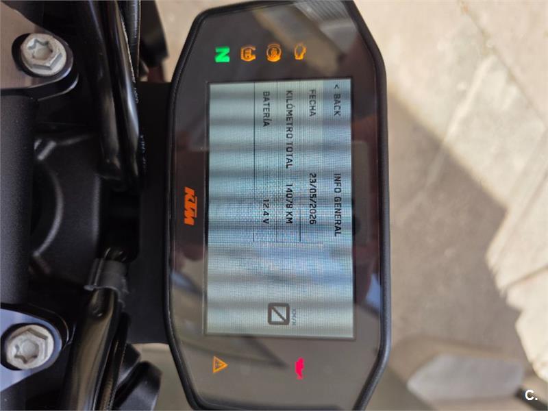 KTM 890 Duke R
