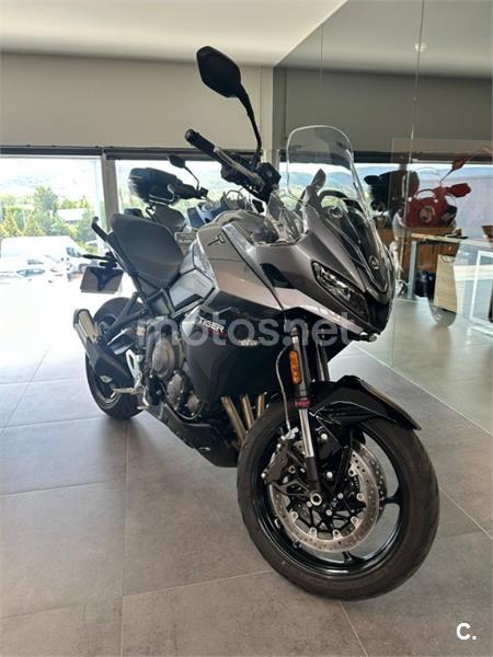 TRIUMPH Tiger Sport 800 Versión 2025