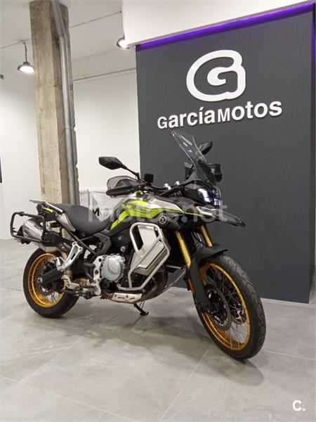 Voge 900 DSX