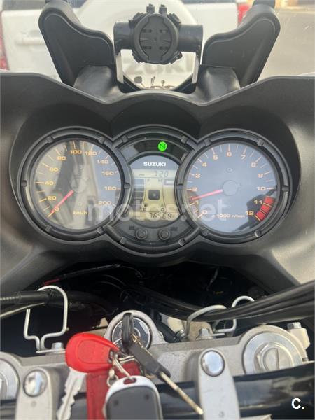 Suzuki V Strom