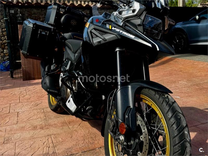 Suzuki V Strom