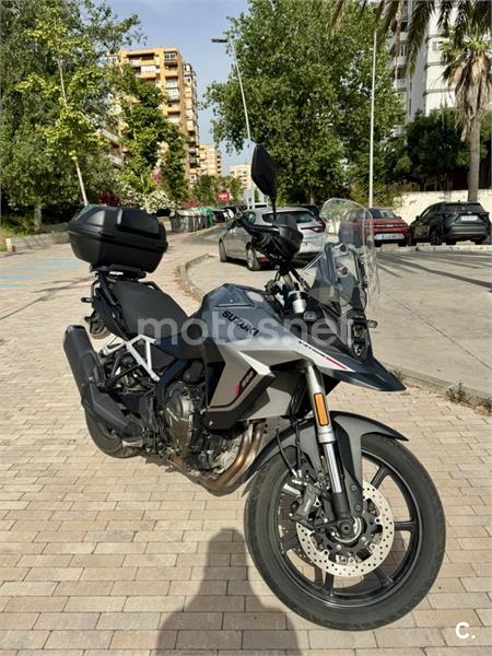 Suzuki V Strom