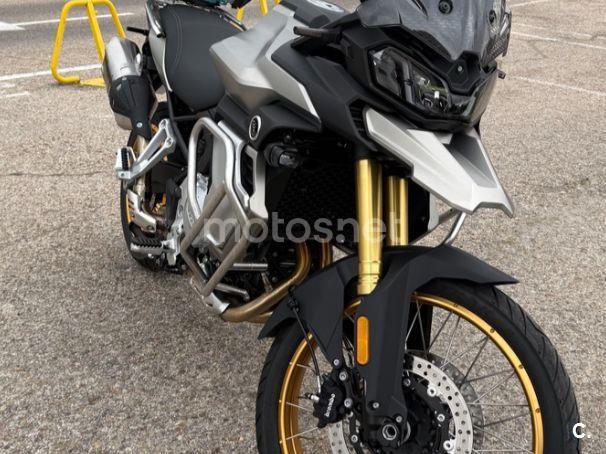 Voge 900 DSX