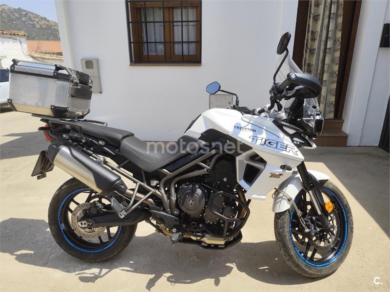 TRIUMPH Tiger 800 XR X