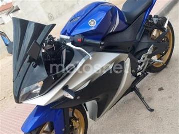 Yamaha YZF R 125 2011