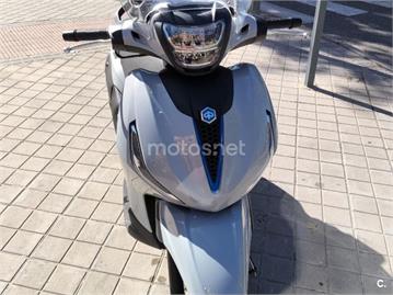 Piaggio Beverly S 400 2025