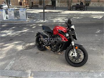 MV Agusta Dragster 800 2024
