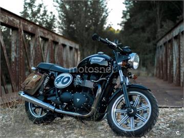 Triumph Bonneville SE 2013