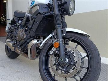 Yamaha XSR700 2025