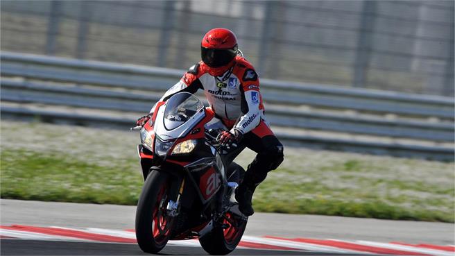 Aprilia RSV4 RR y RF