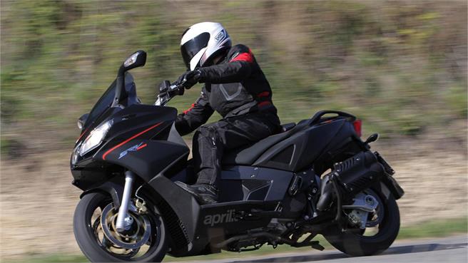 Presentación Aprilia SRV850