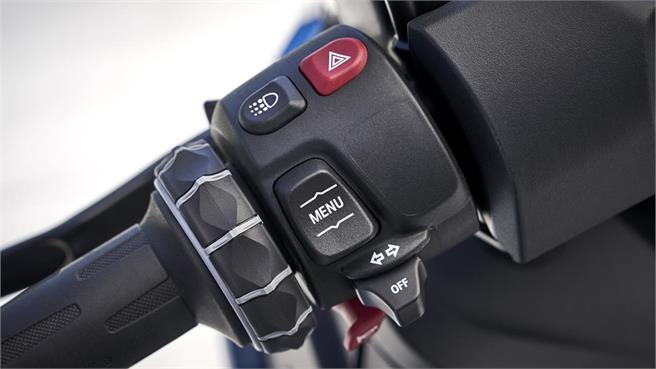 BMW C 400 X: A por todas