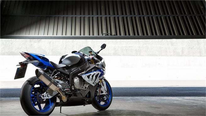 BMW HP4