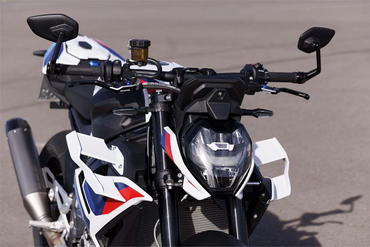 Probamos la nueva BMW M 1000 R 2023