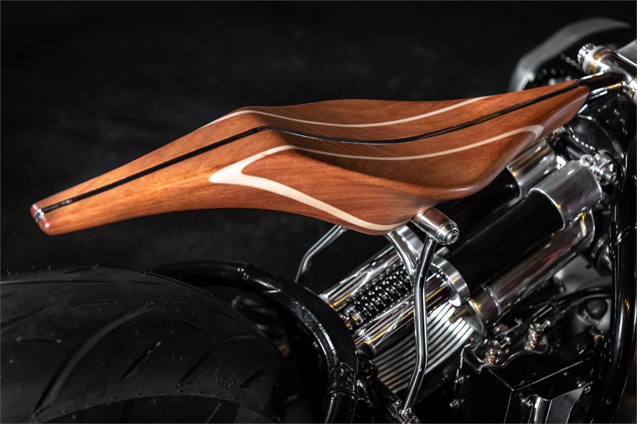 BMW R18 Magnificent: Artwork by Radikal Chopper