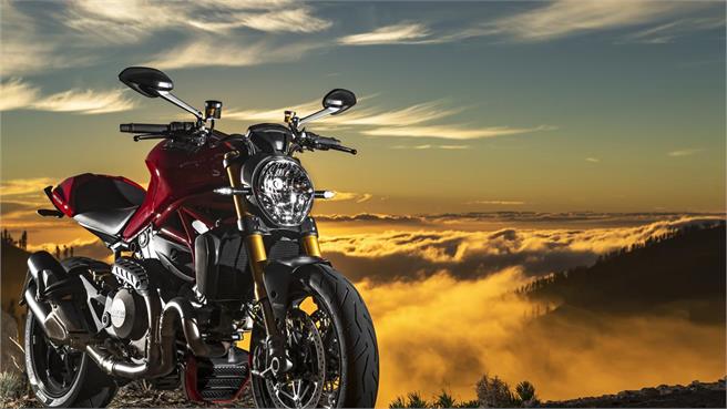 Ducati Monster 1200 S