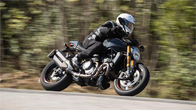 Ducati Monster 1200 S