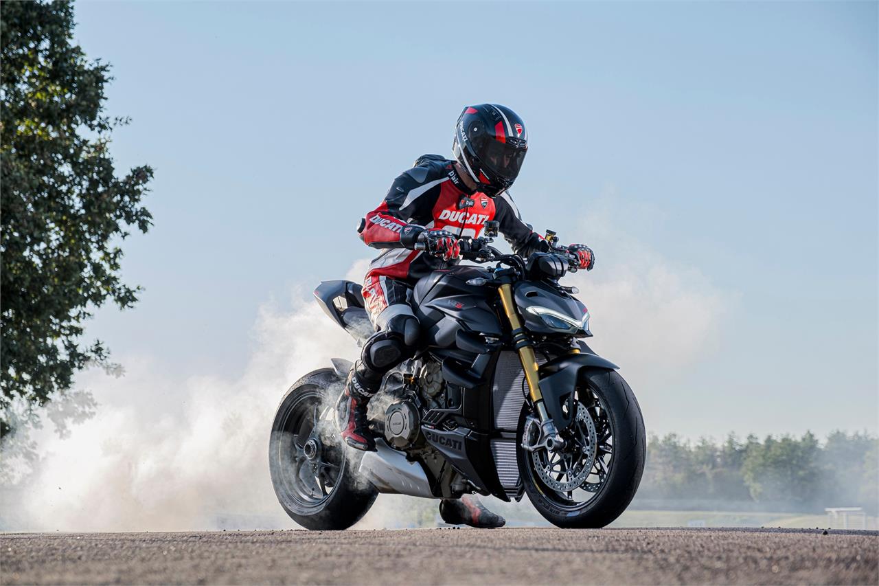 Ducati Streetfighter V V S Y V Sp Cv Y Kg Noticias Motos Net