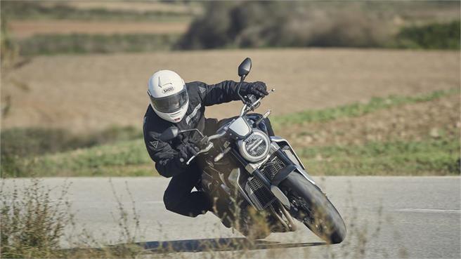 Honda CB 1000R+ versus Z 1000 R Edition