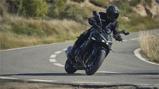 Honda CB 1000R+ versus Z 1000 R Edition