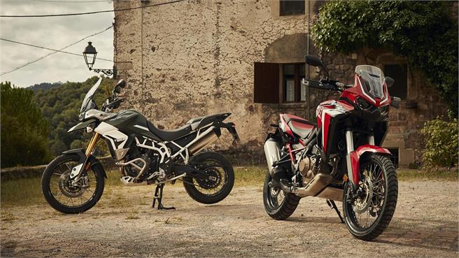 Enfrentamos la referencia del mercado trail de media cilindrada con una dura rival, la Tiger 900