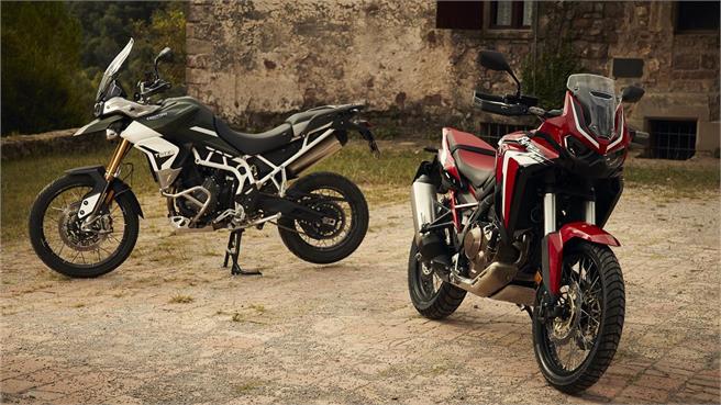 Enfrentamos la referencia del mercado trail de media cilindrada con una dura rival, la Tiger 900