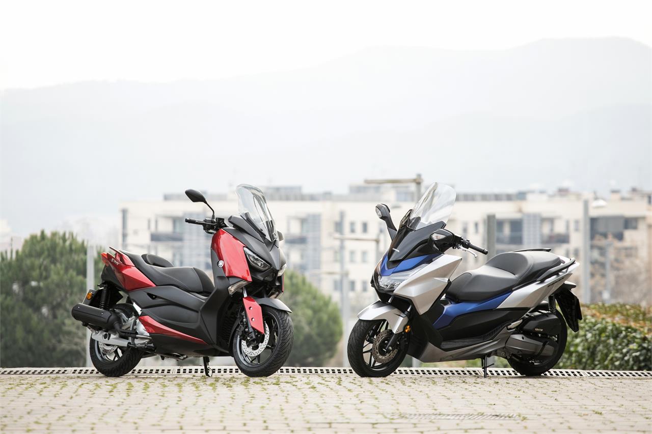 Honda Forza 125 vs Yamaha XMAX 125 Para inconformistas Noticias