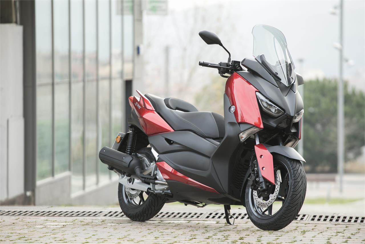 Honda Forza 125 vs Yamaha XMAX 125 Para inconformistas Noticias