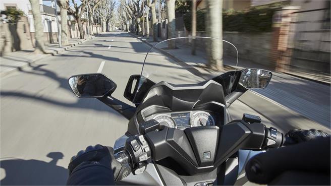 Honda Forza 125: Más lujoso y equipado