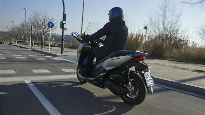 Honda Forza 125: Más lujoso y equipado