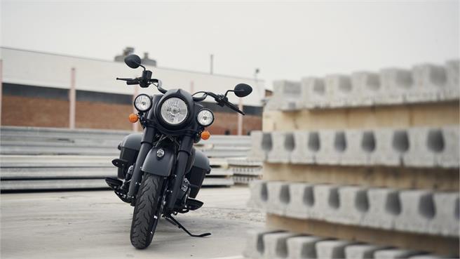 Indian Springfield Dark Horse 2019