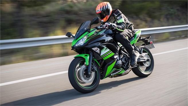 Honda CBR 500R versus Kawasaki Ninja 650