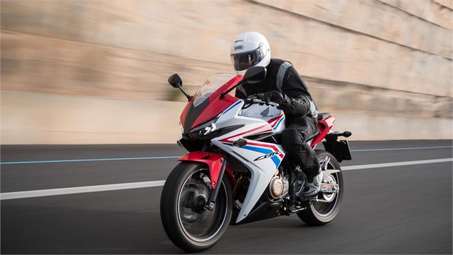 Honda CBR 500R versus Kawasaki Ninja 650