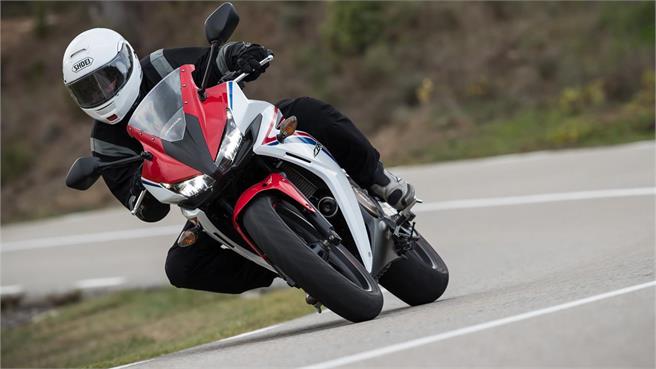 Honda CBR 500R versus Kawasaki Ninja 650