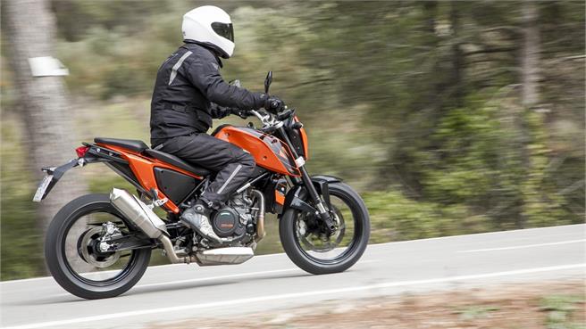 KTM 690 DUKE 2016 prueba
