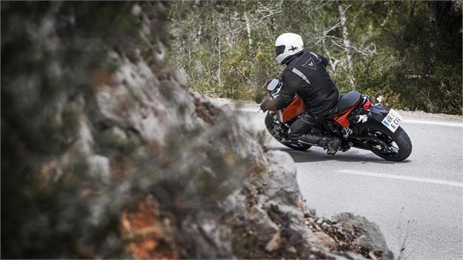KTM 690 DUKE 2016 prueba