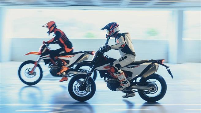 KTM 690 SMC-R / Enduro R